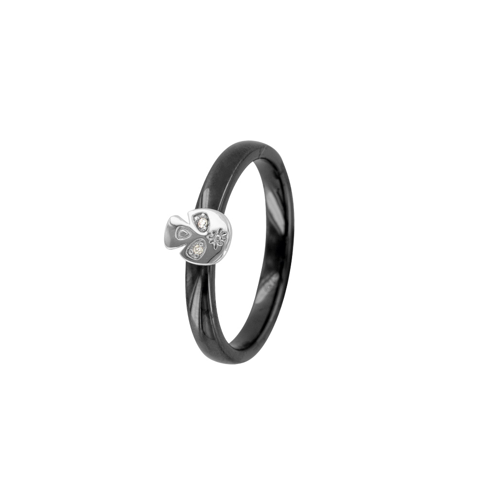 Bague céramique noire avec motif tête argent 925/1000e rhodié et oxydes de zirconium