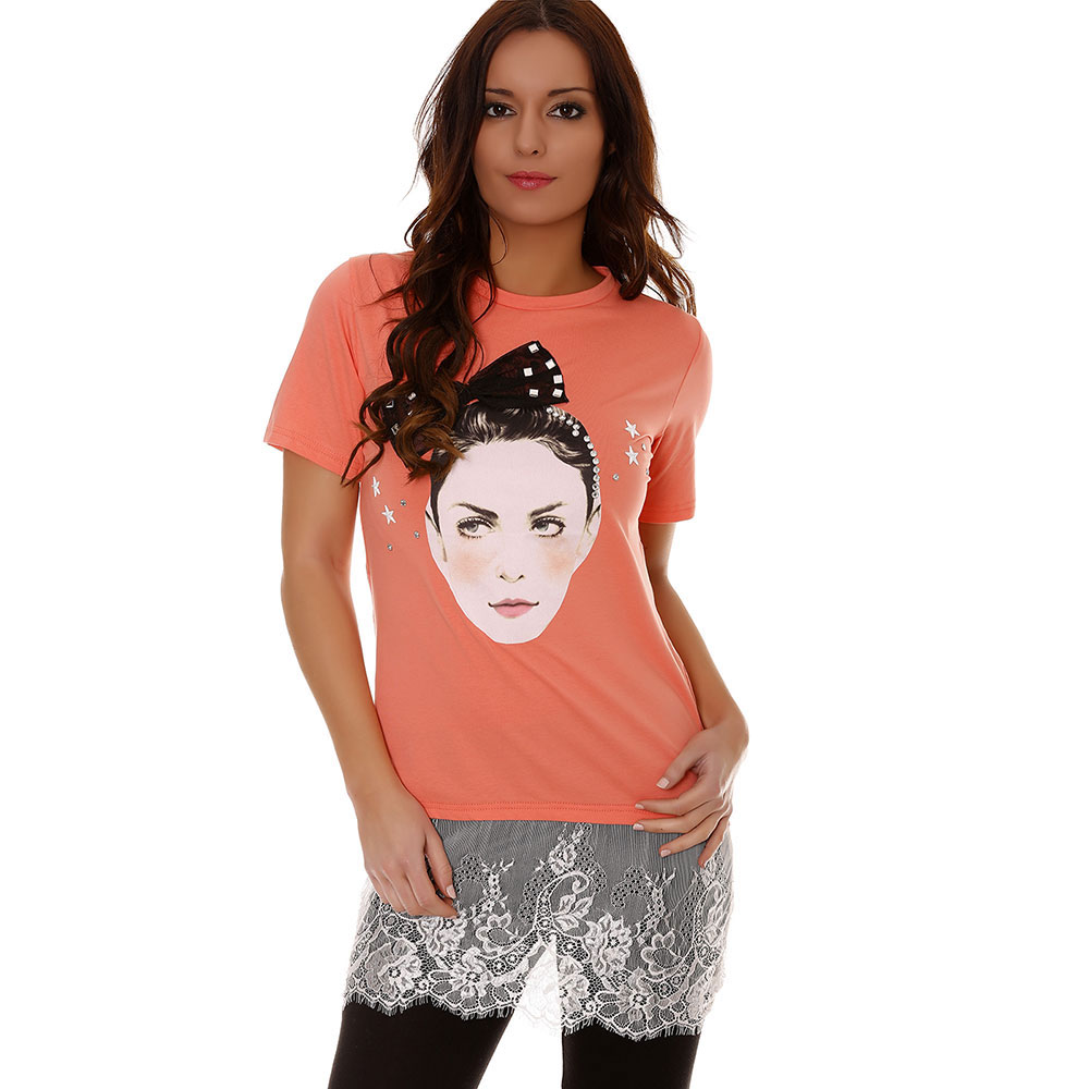 Tshirt corail bimatière avec dentelle sur le bas et un visage sur le devant